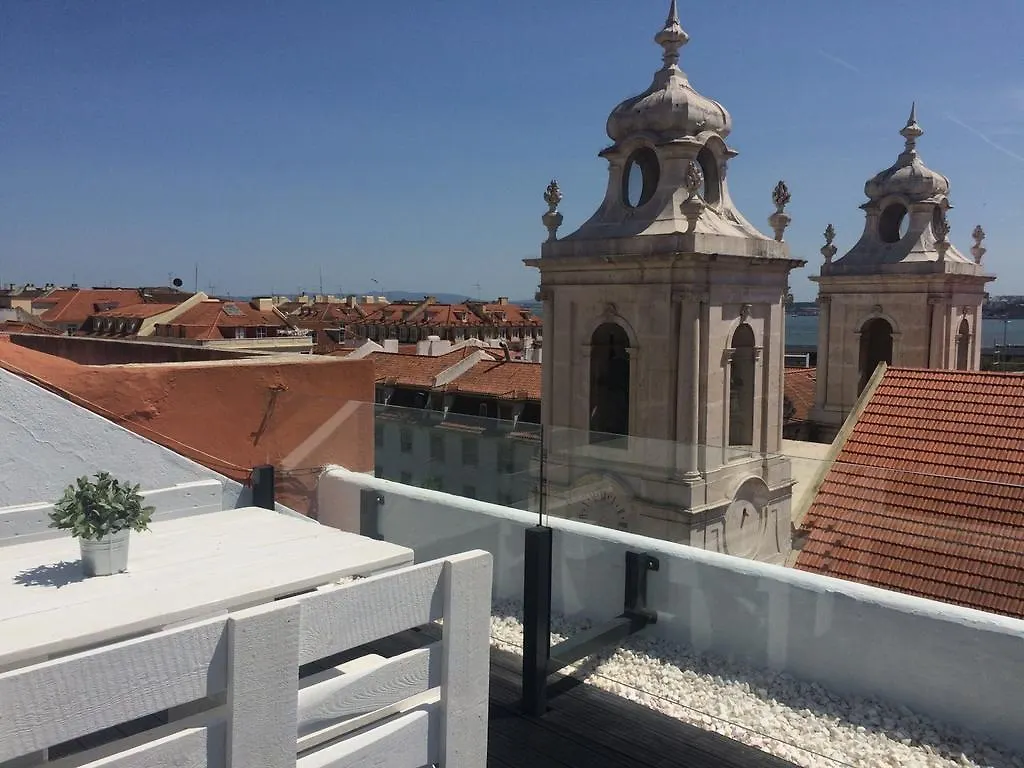 Apartamento A Terrace On A Topfloor With A View Lisboa