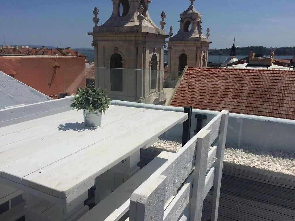 Apartamento A Terrace On A Topfloor With A View Lisboa