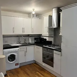 new-build-2-bed-flat-london.brighton-hotels-england.com/